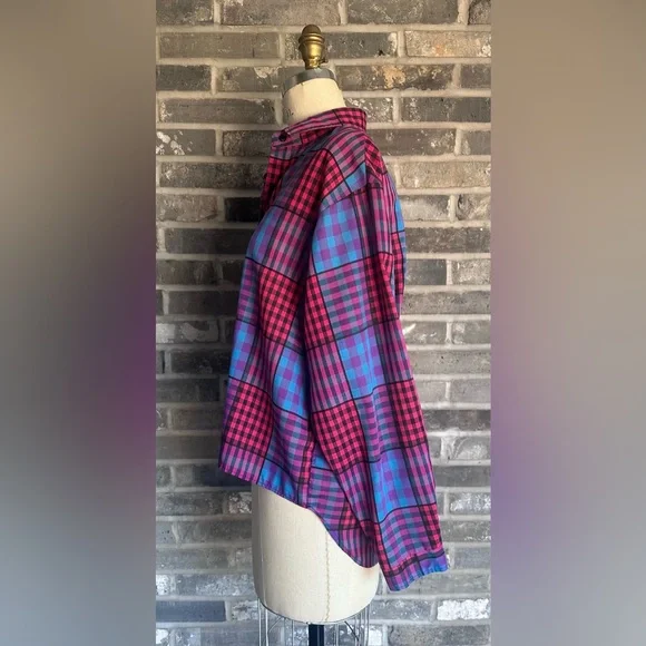 Vintage Wrangler Plaid Button-Up Shirt Made in USA - Picture 4 of 10